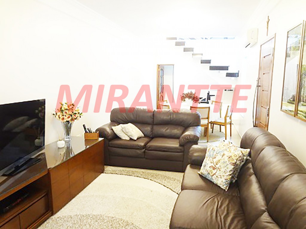 Sobrado de 200m² com 3 quartos em Parada Inglesa