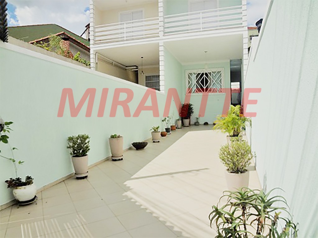 Sobrado de 200m² com 3 quartos em Parada Inglesa