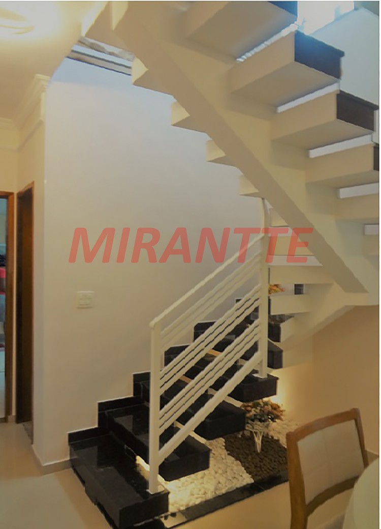 Sobrado de 200m² com 3 quartos em Parada Inglesa