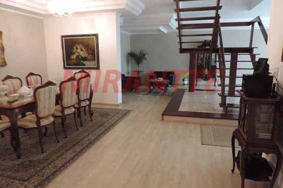 Cond. fechado de 800m² com 4 quartos em Alphaville