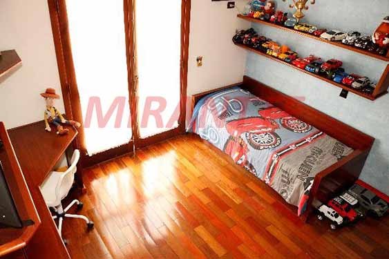 Cond. fechado com 4 quartos em Alphaville