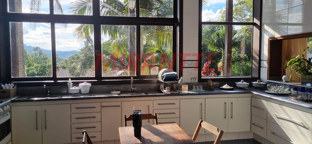 Cond. fechado de 480m² com 6 quartos em Centro – Mairiporã