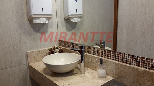Comercial em Santana