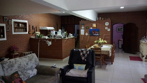 Sobrado de 470m² com 6 quartos em Serra Da Cantareira