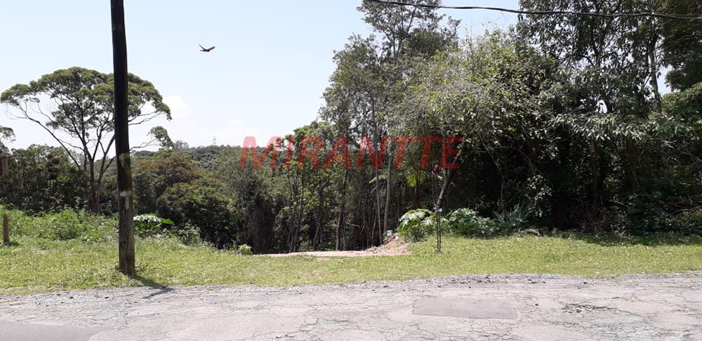 Terreno de 1732m² em Serra da Cantareira