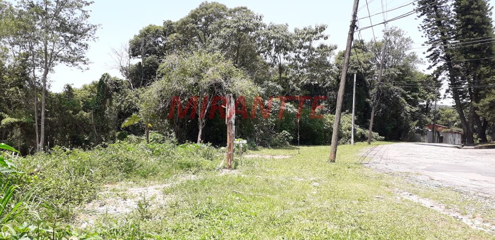 Terreno de 1732m² em Serra da Cantareira