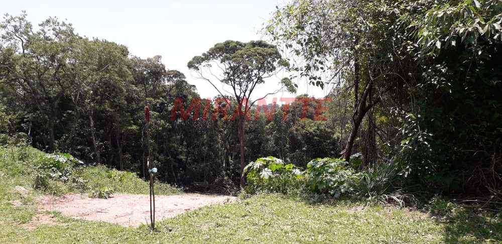 Terreno de 1732m² em Serra da Cantareira