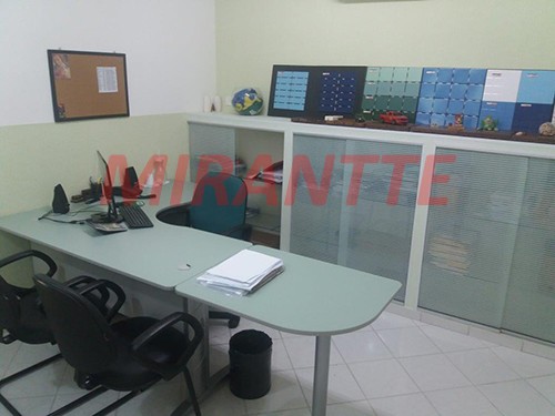 Comercial de 600m² em Quarta Parada