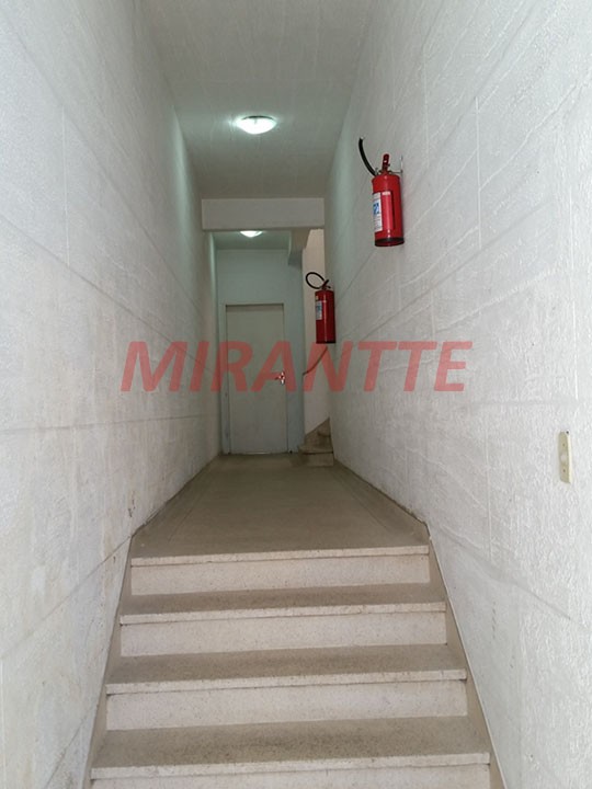 Comercial de 800m² em Santana