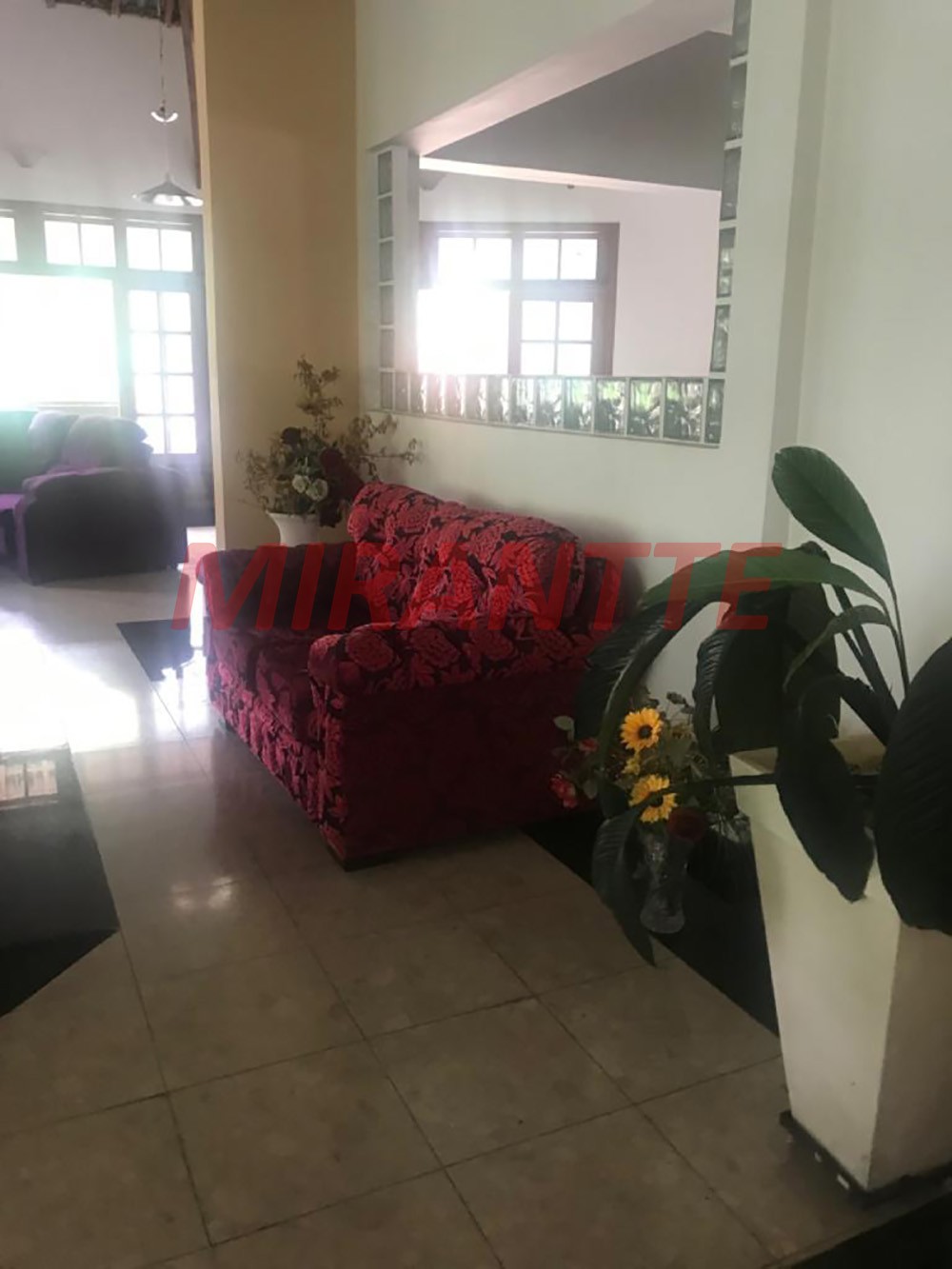 Sobrado de 700m² com 4 quartos em Serra da Cantareira