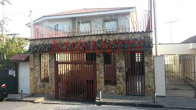 Sobrado de 198m² com 3 quartos em Pedra Branca