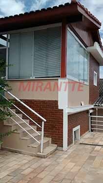 Casa terrea de 300m² com 3 quartos em Vila Galvão
