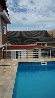 Casa terrea de 300m² com 3 quartos em Vila Galvão