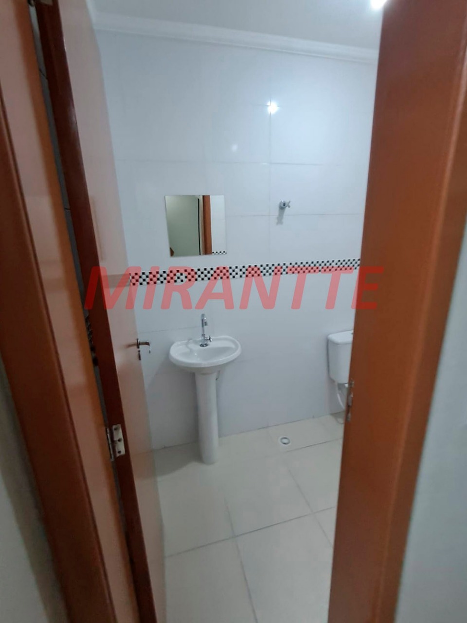 Comercial de 140m² em Água Fria