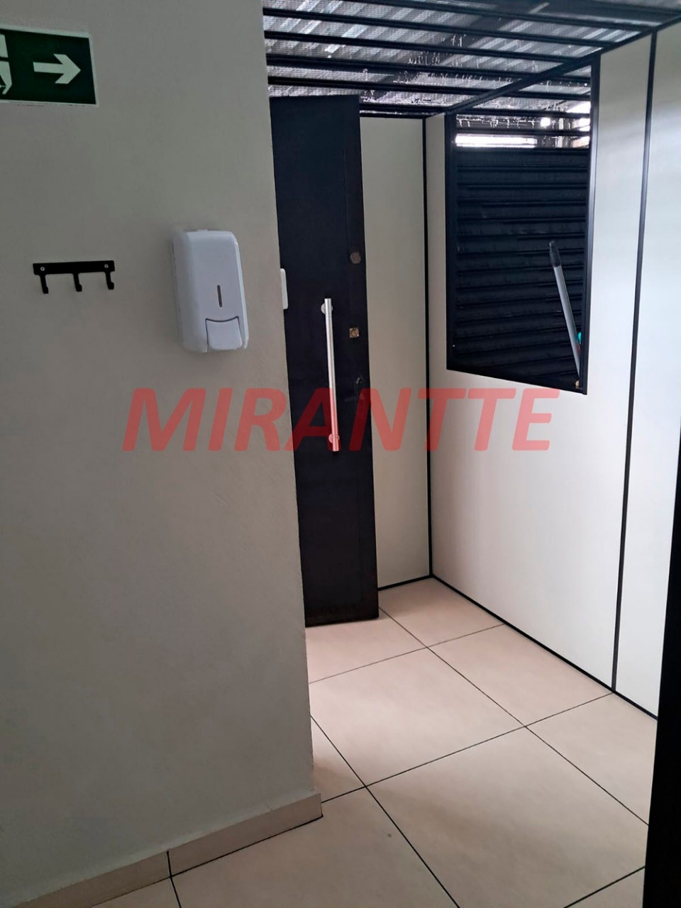 Comercial de 140m² em Água Fria
