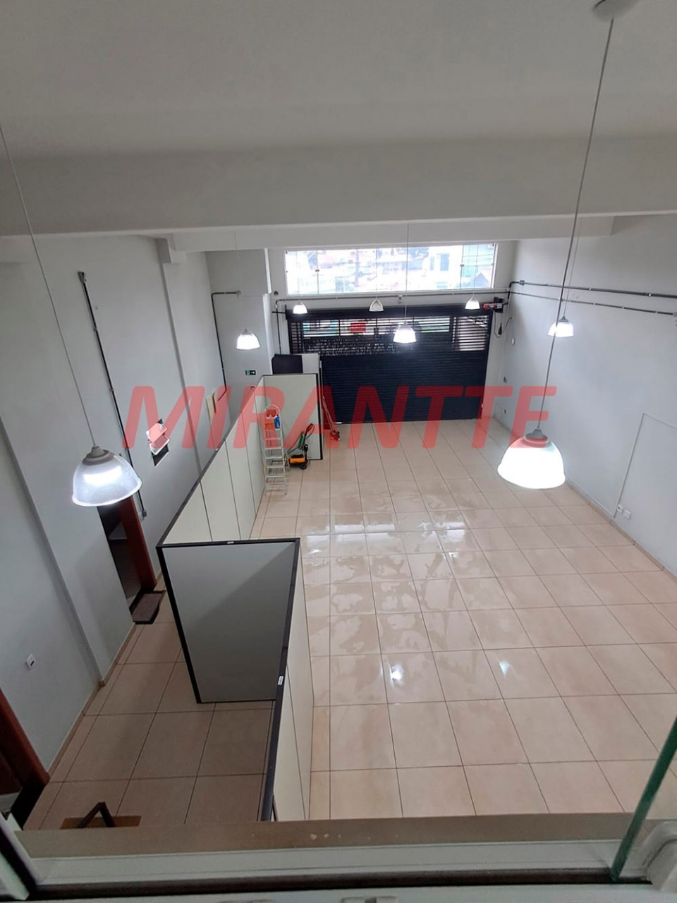 Comercial de 140m² em Água Fria