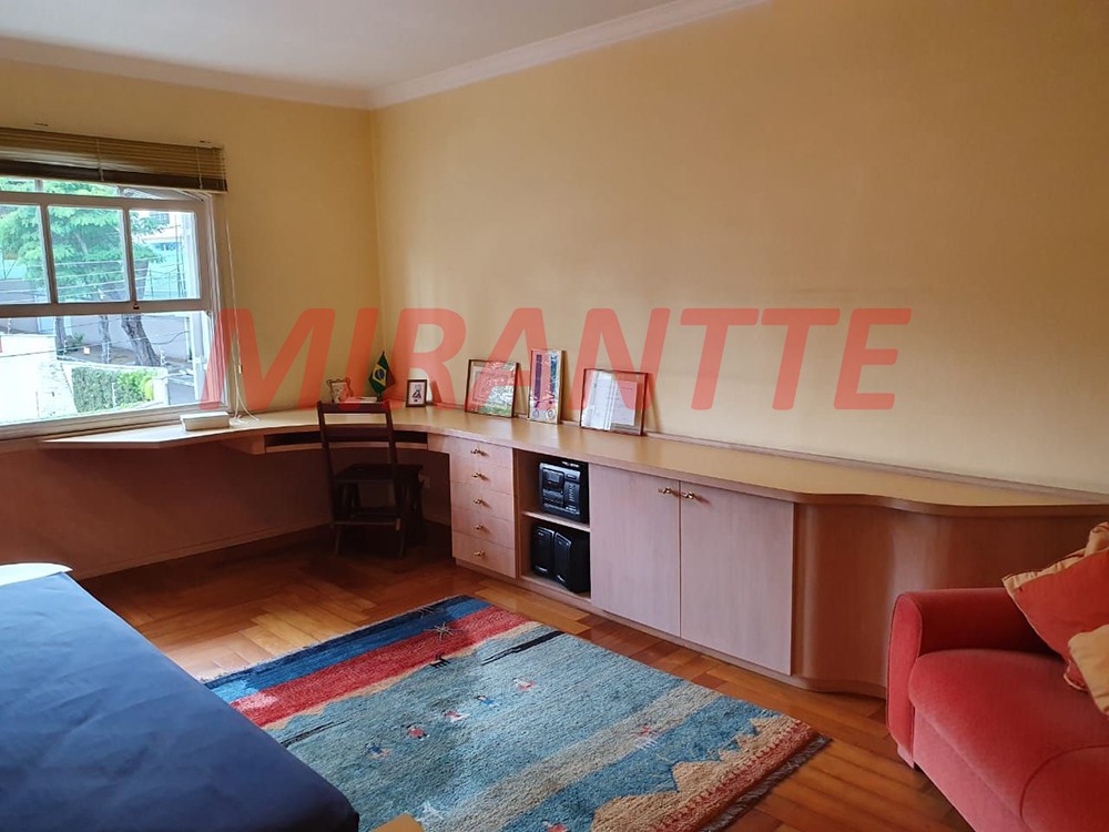 Sobrado de 577m² com 5 quartos em Jardim São Bento