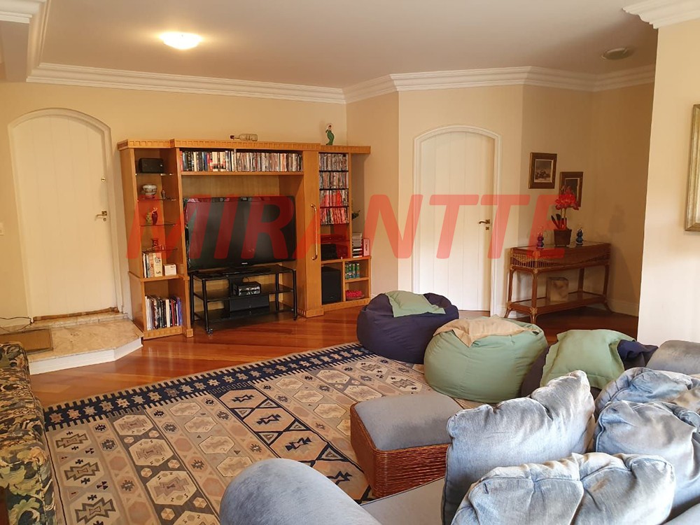 Sobrado de 577m² com 5 quartos em Jardim São Bento