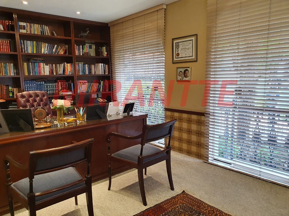 Sobrado de 577m² com 5 quartos em Jardim São Bento