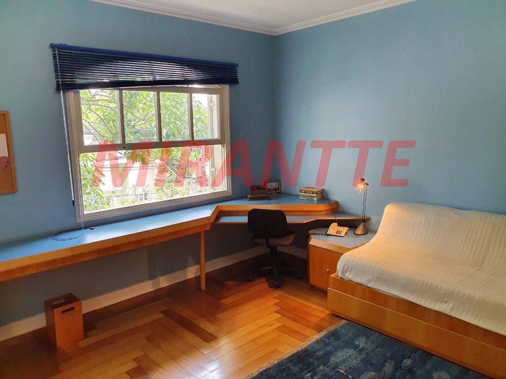 Sobrado de 577m² com 5 quartos em Jardim São Bento