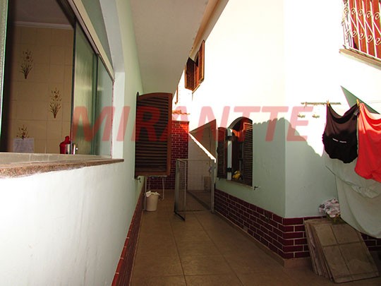 Sobrado de 231.42m² com 3 quartos em Água Fria