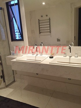 Apartamento de 273m² com 4 quartos em Moema