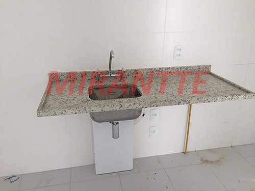Apartamento de 76m² com 2 quartos em Moema