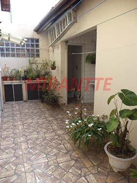 Sobrado de 120m² com 3 quartos em Vila Dalva