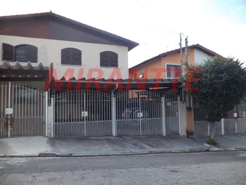 Sobrado de 120m² com 3 quartos em Vila Dalva