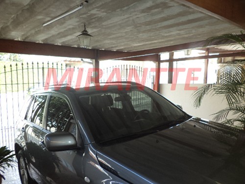 Sobrado de 120m² com 3 quartos em Vila Dalva