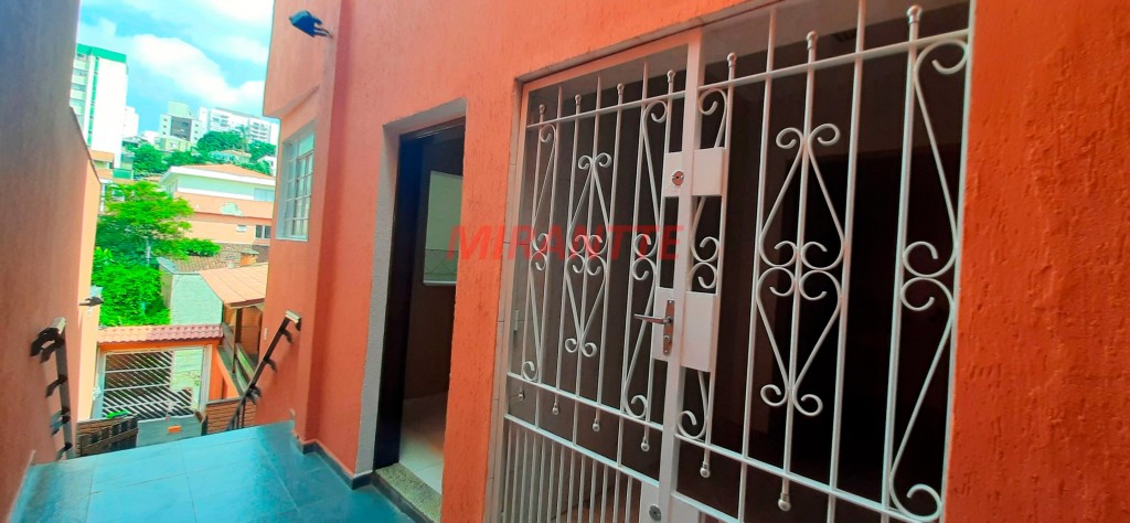 Sobrado de 220m² com 3 quartos em Vila Mazzei