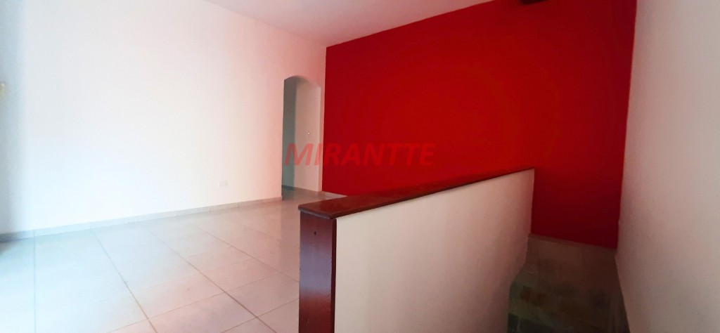 Sobrado de 220m² com 3 quartos em Vila Mazzei