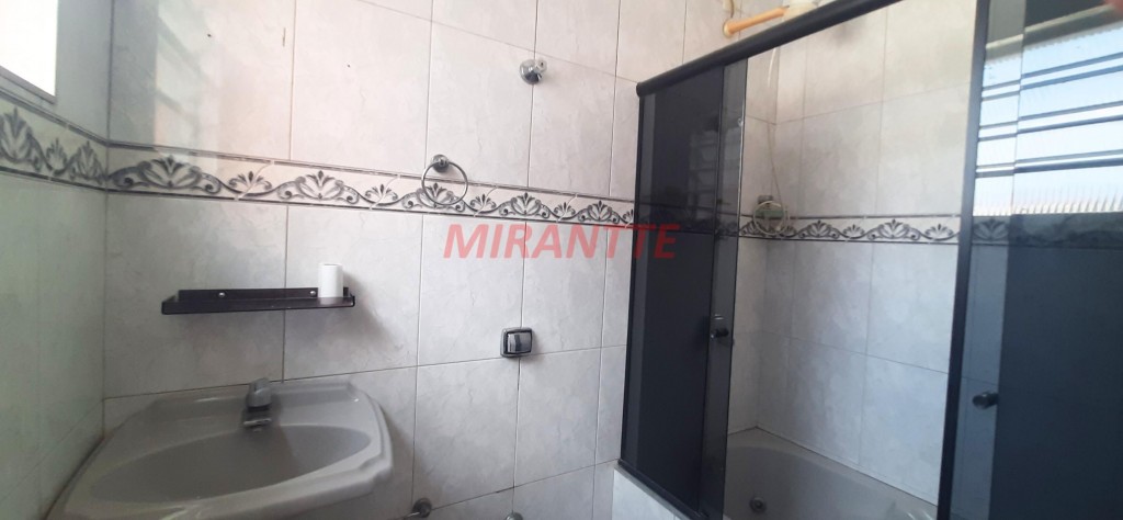 Sobrado de 220m² com 3 quartos em Vila Mazzei