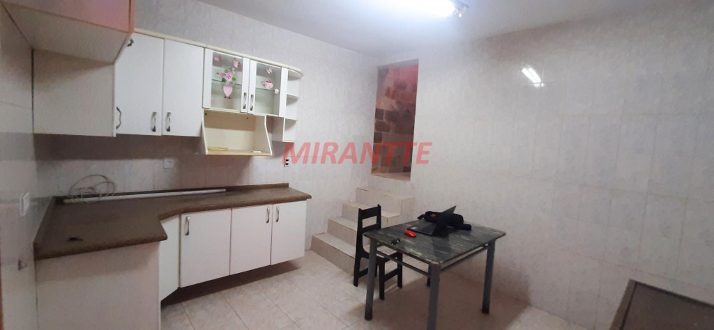 Sobrado de 220m² com 3 quartos em Vila Mazzei