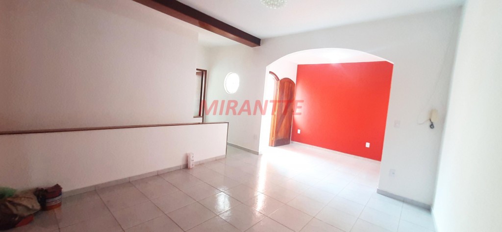 Sobrado de 220m² com 3 quartos em Vila Mazzei