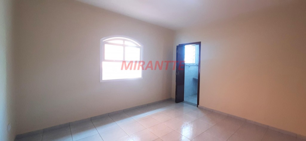 Sobrado de 220m² com 3 quartos em Vila Mazzei