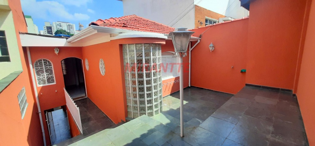 Sobrado de 220m² com 3 quartos em Vila Mazzei