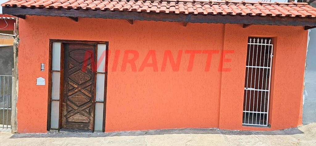 Sobrado de 220m² com 3 quartos em Vila Mazzei