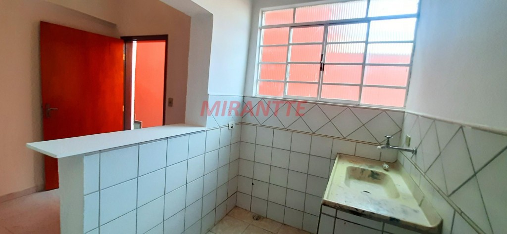 Sobrado de 220m² com 3 quartos em Vila Mazzei