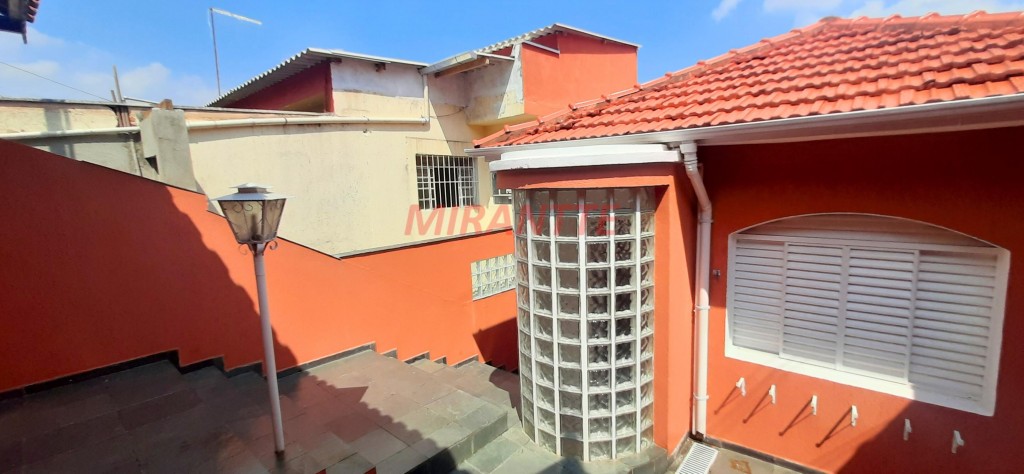 Sobrado de 220m² com 3 quartos em Vila Mazzei