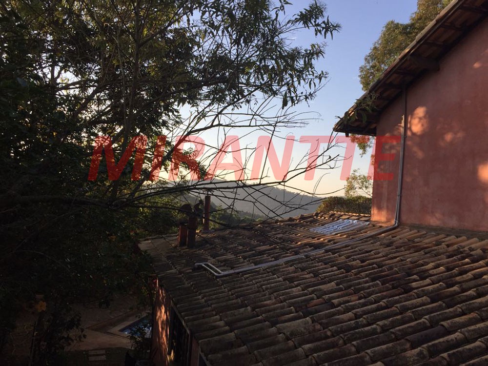Sobrado de 350m² com 5 quartos em Serra Da Cantareira