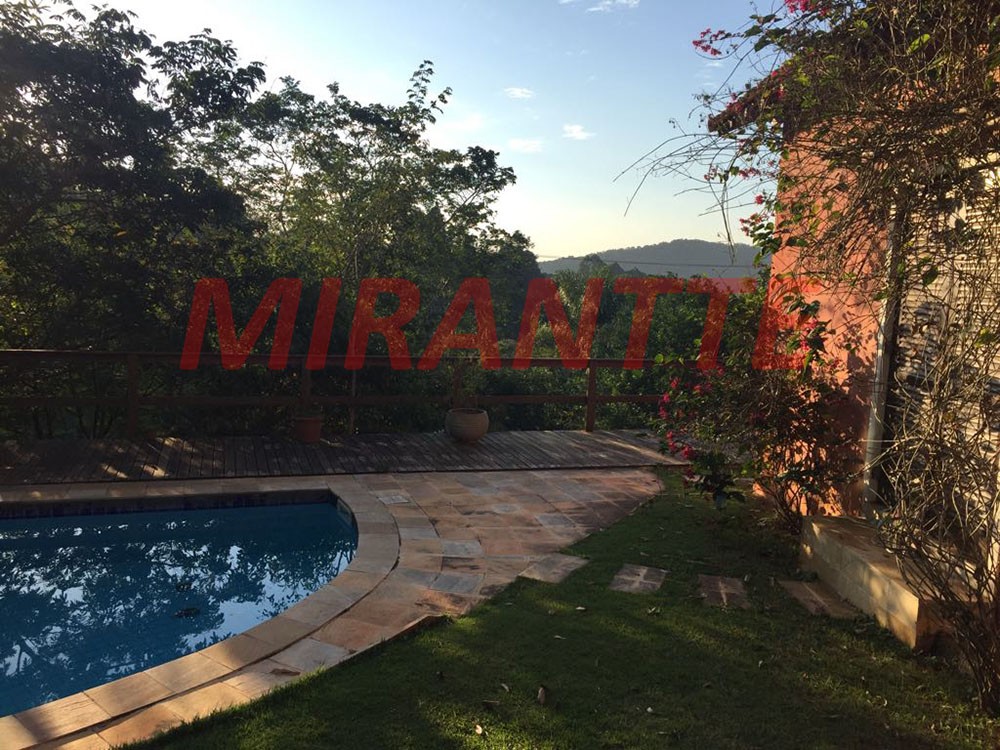 Sobrado de 350m² com 5 quartos em Serra Da Cantareira