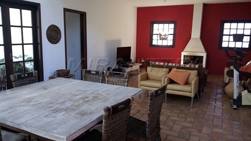 Sobrado de 350m² com 5 quartos em Serra Da Cantareira