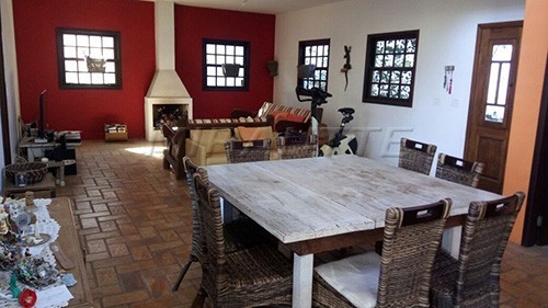 Sobrado de 350m² com 5 quartos em Serra Da Cantareira