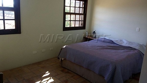 Sobrado de 350m² com 5 quartos em Serra Da Cantareira