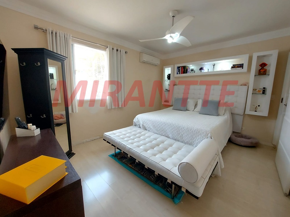 Sobrado de 260m² com 3 quartos em Imirim