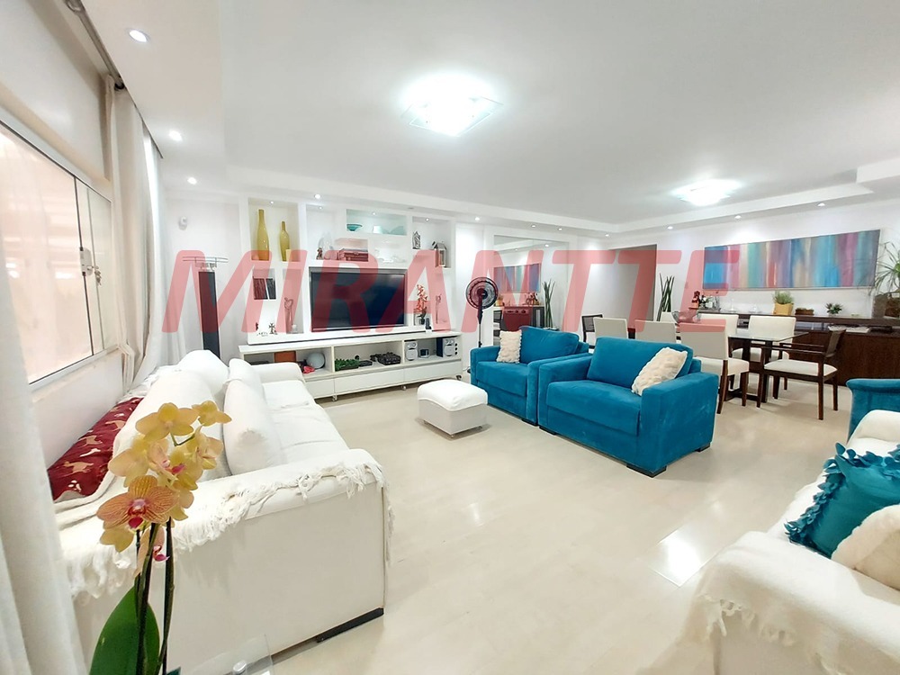 Sobrado de 260m² com 3 quartos em Imirim