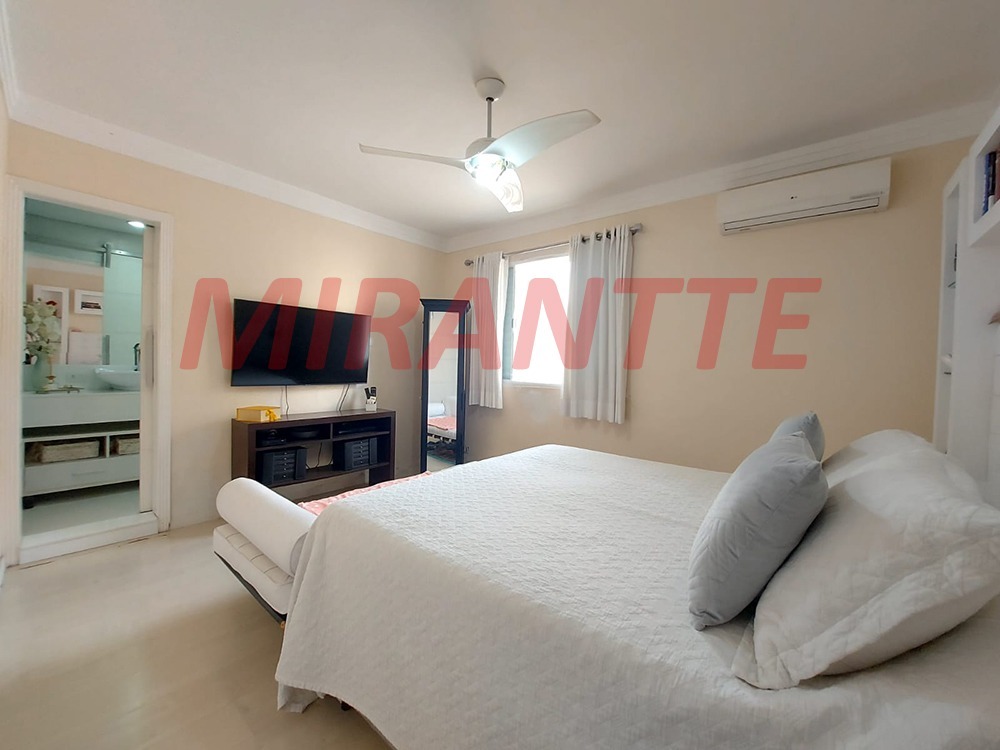 Sobrado de 260m² com 3 quartos em Imirim