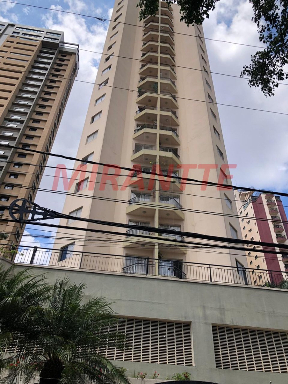 Apartamento de 57m² com 2 quartos em Santa Teresinha