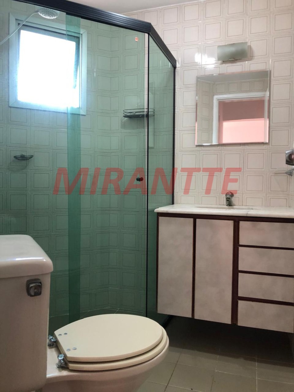 Apartamento de 57m² com 2 quartos em Santa Teresinha